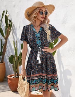 Boho Zomerjurk voor Dames – Korte Mouwen, V-hals, Bloemenprint – Elegante Mini-jurk voor Strand en Vrije Tijd — thumbnail 5