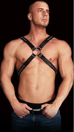 Ouch! Adonis Leren Halter Harnas voor Torso in Kruis Vorm Mannelijke Uitstraling - Zwart — thumbnail 4