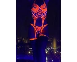 Luxe Neon Lingerieset Dames – Sexy Lingerie – Glow in the Dark – Blacklight Lingerie – UV Lingerie – 4-delige Set – Erotische Lingerie – Lingerie Erotisch – Festival Outfit – Madam Hommard – Exclusief – High End – Dare to Undress – S, M, L