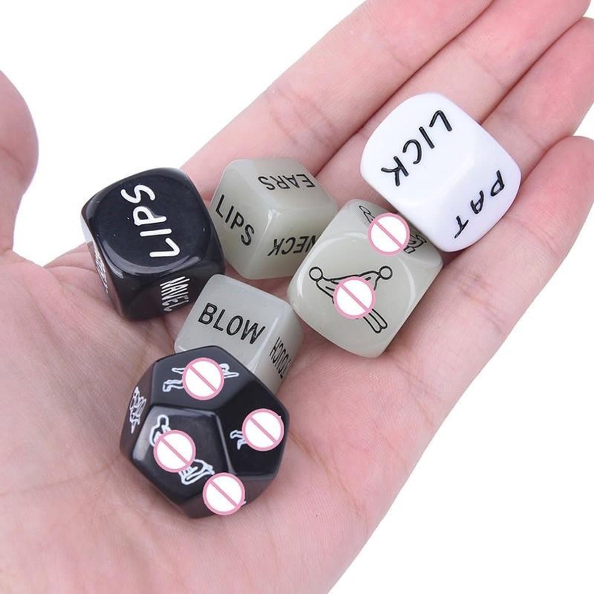 Erotische Dobbelstenen Deluxe! - Glow in the Dark & Black and White Edition - Meer dan 100 mogelijkheden - Seks Dobbelstenen - Erotisch Spel / Kamasutra Spel - Sex Dice - Seks dobbelsteen - 7 delig + GRATIS BEWAARZAKJE — afbeelding 1