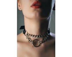 Zwarte Leren Halsketting Harnas Met Metalen Ketting En Ring Details Choker Halsband Standaard Maat