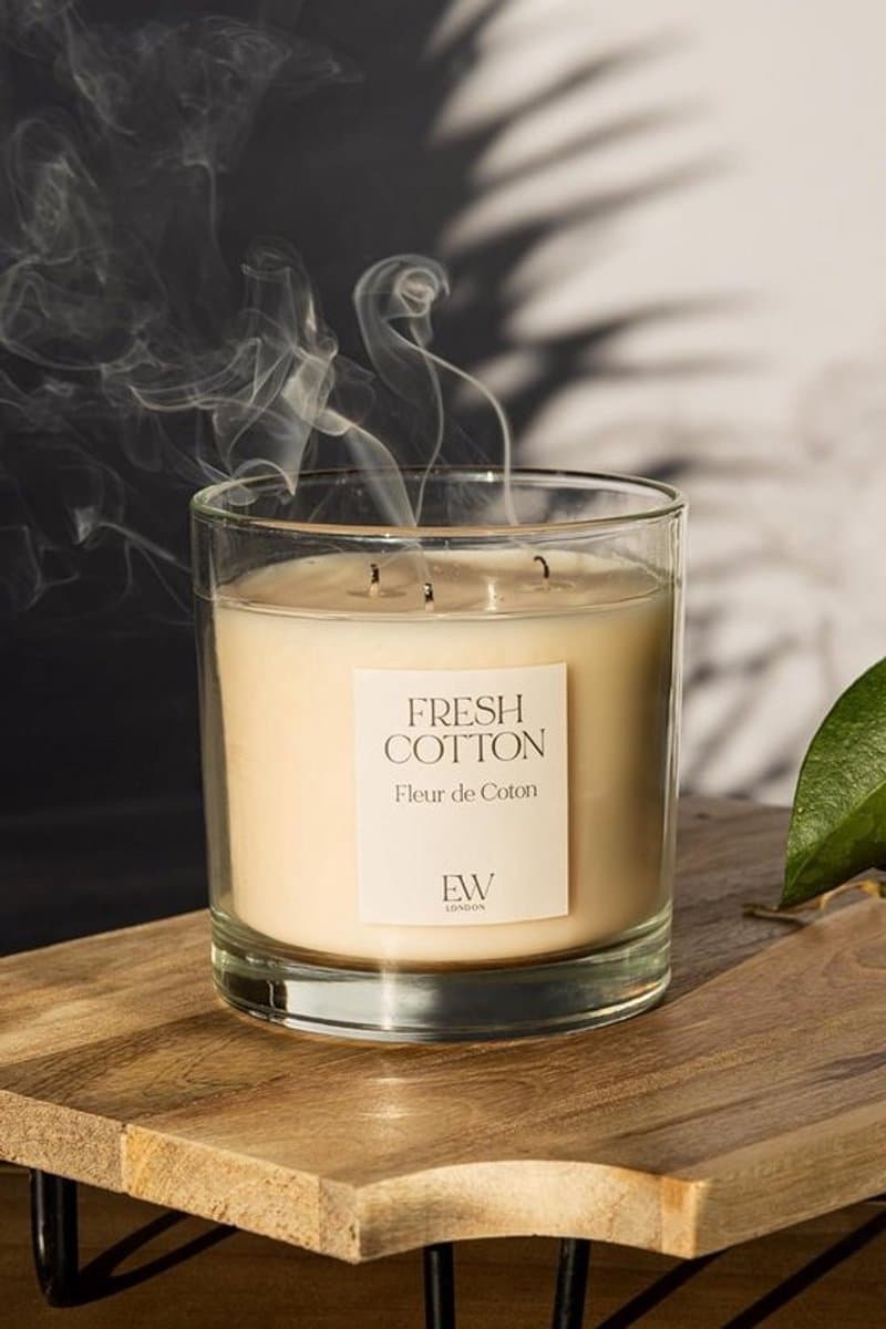Luxe Geschenken Set: Geurkaarsen en Diffusers in Cederhout, Vanille Amber en Katoen — afbeelding 1