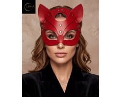 Festivallook – Luxe PU Masker Rood | Catwoman | Masquerade | Festival | Kostuum | BDSM | Carnaval | Halloween | Erotische Lingerie Accessoire | Sexy Lingerie Accessoire | Lingeriesetje Dames | One Size | Dare to Undress