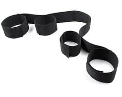 CHPN - Handboeien - Taille Handboeien - Zwart - Seksspeeltje - Rollenspel - Erotiek