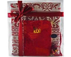 Islamitische Cadeauset - Gebedsmat Koran - Religieuze Beoefening - Gemaakt in Turkije - 110 x 70 cm - Wijnrood
