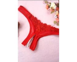 Rode string met parels