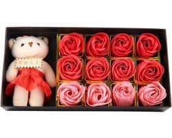 Pluche Beer Rozen - Zeepbloemen Cadeau - Romantisch Gebaar - Met Geschenkdoos - 24 x 12 x 5 cm